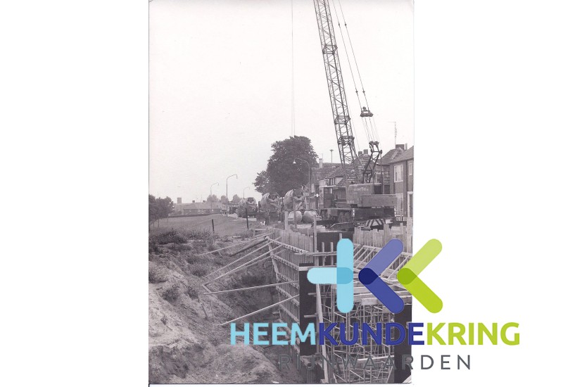 Lobith 04-1974 Bouw tunnel -Transeedijk-Komstraat (2)